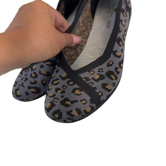 Clarks Womens Knit Leopard Print Ballet Flats Size 8.5W Black/Gray Slip-On Shoes - Picture 3 of 12